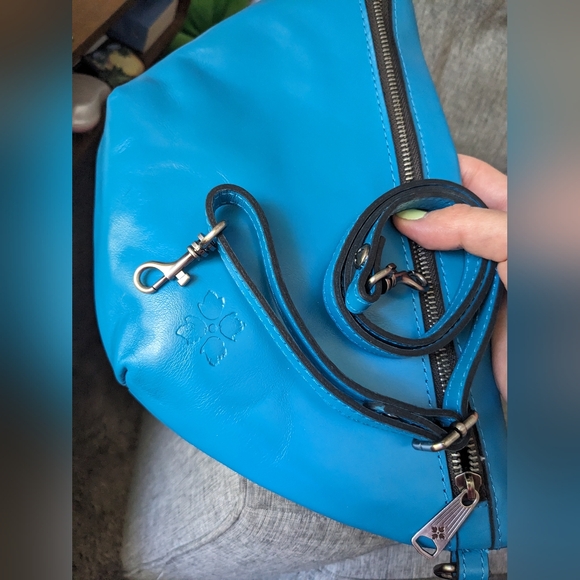 Patricia Nash Tinchi Convertible Sling Bag, Turquoise Leather - Picture 4 of 15
